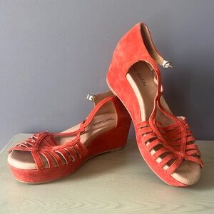 Gee WaWa Anthropologie Sandals Orange Suede Wedge Platform Size 8